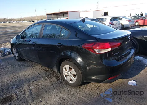 2017 Kia Forte Lx z USA, uszkodzony, nr VIN 3KPFK4A71HE089376